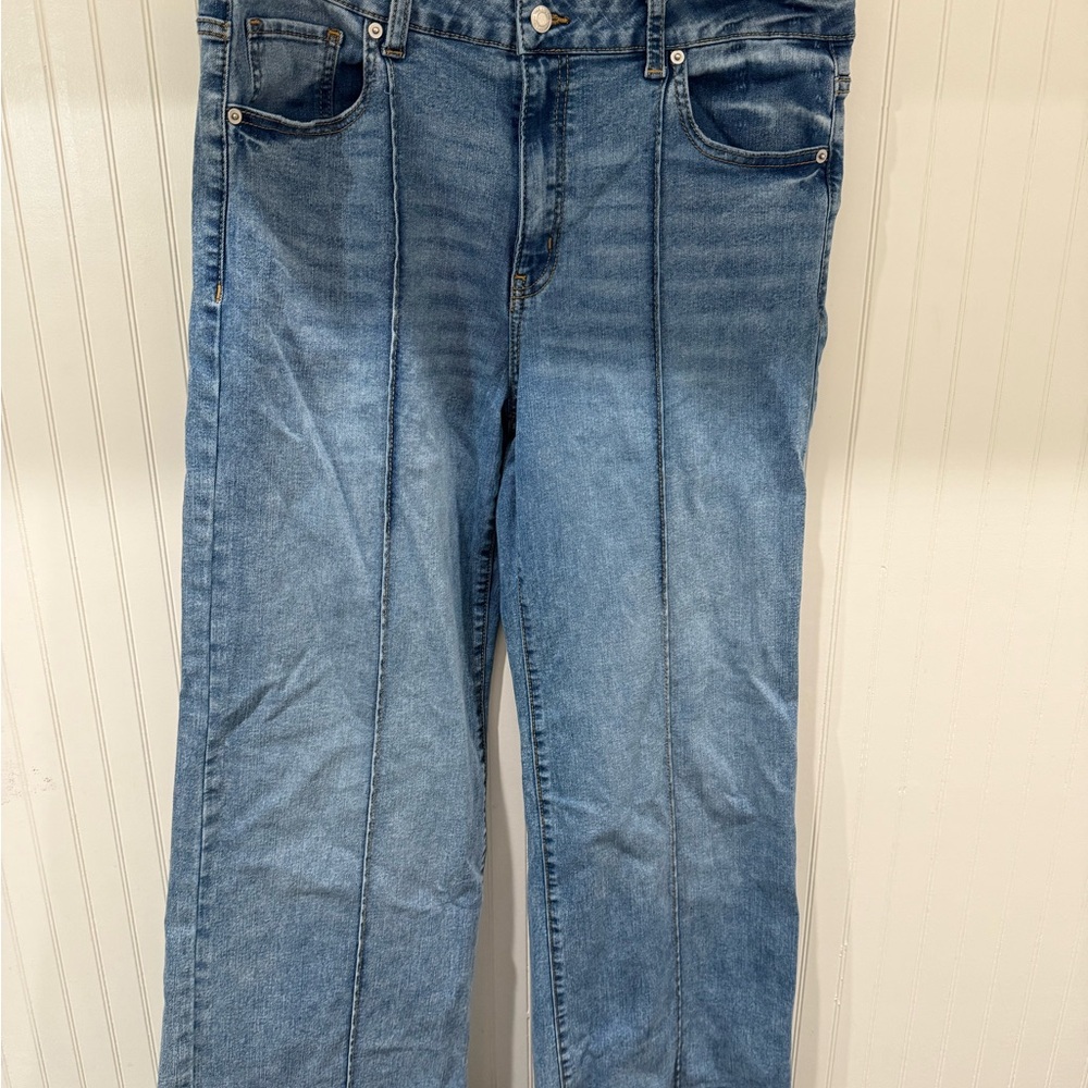 Time and Tru Women's Light Blue Denim Jeans